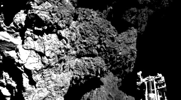 Fotografie a suprafeței cometei Churyumov - Gerasimenko din modulul Philae