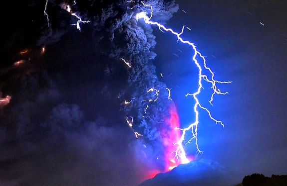 23 aprilie 2015, Vulcanul Calbuco, Chile, Martin Bernetti | AFP | Getty Images
