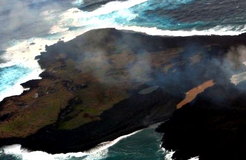 Fuziunea a două insule vulcanice