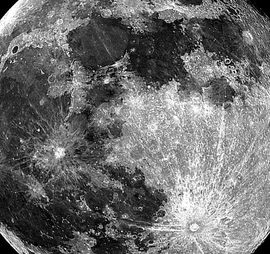 Fotografie a Lunii din spațiu
