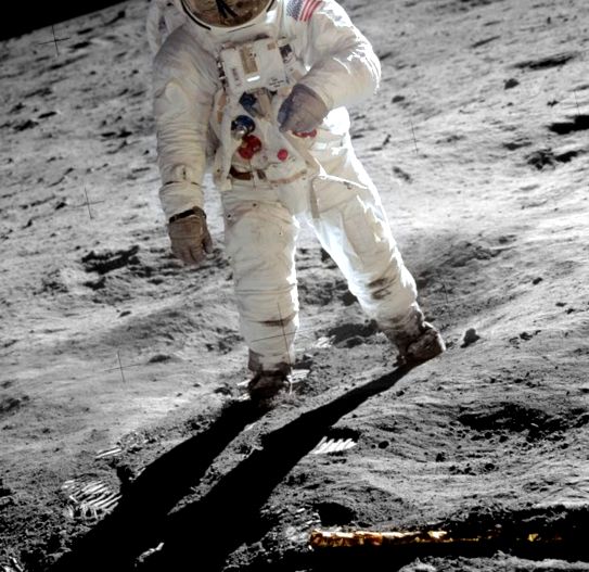 Primii oameni de pe Lună - astronauții SUA