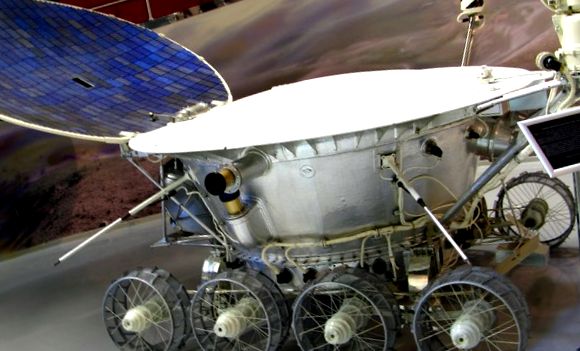 Lunokhod-1 - prima navă spațială pe Lună