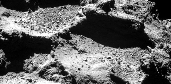 Fotografie a suprafeței cometei 67P / Churyumov - Gerasimenko, preluată din modulul Philae