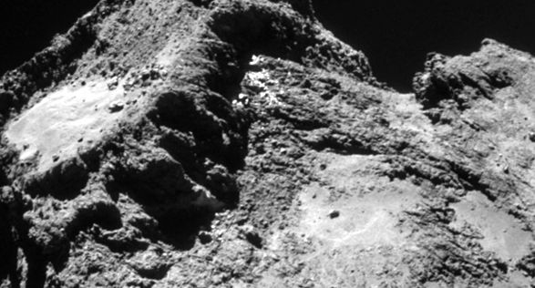 Fotografie a cometei Churyumov - Gerasimenko, preluată din modulul Philae al sondei Rosetta