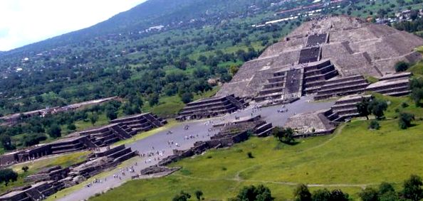 Orașul abandonat Teotihuacan din Mexic