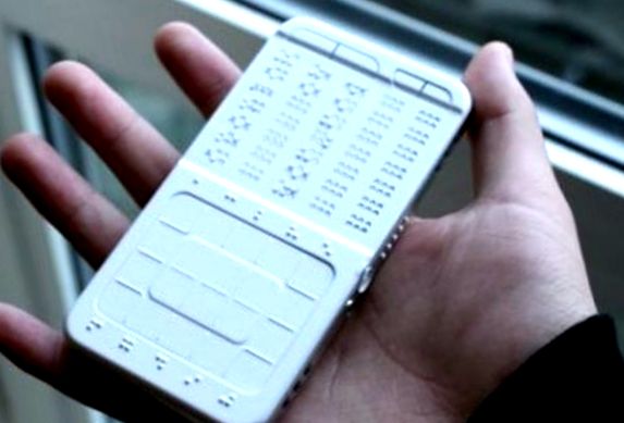 Smartphone cu ecran tactil Braille pentru nevăzători