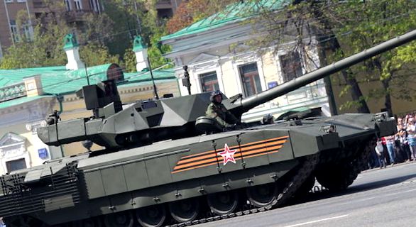 T-14 Armata la Moscova la Victory Parade 2015