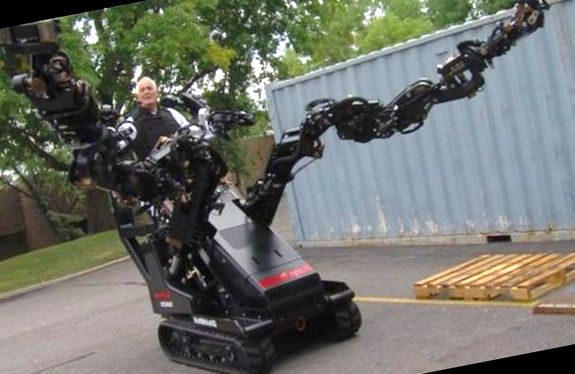 Tractor robot controlat de la distanță