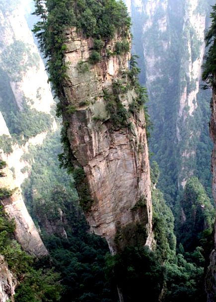 Munții Wulingyuan amețitori
